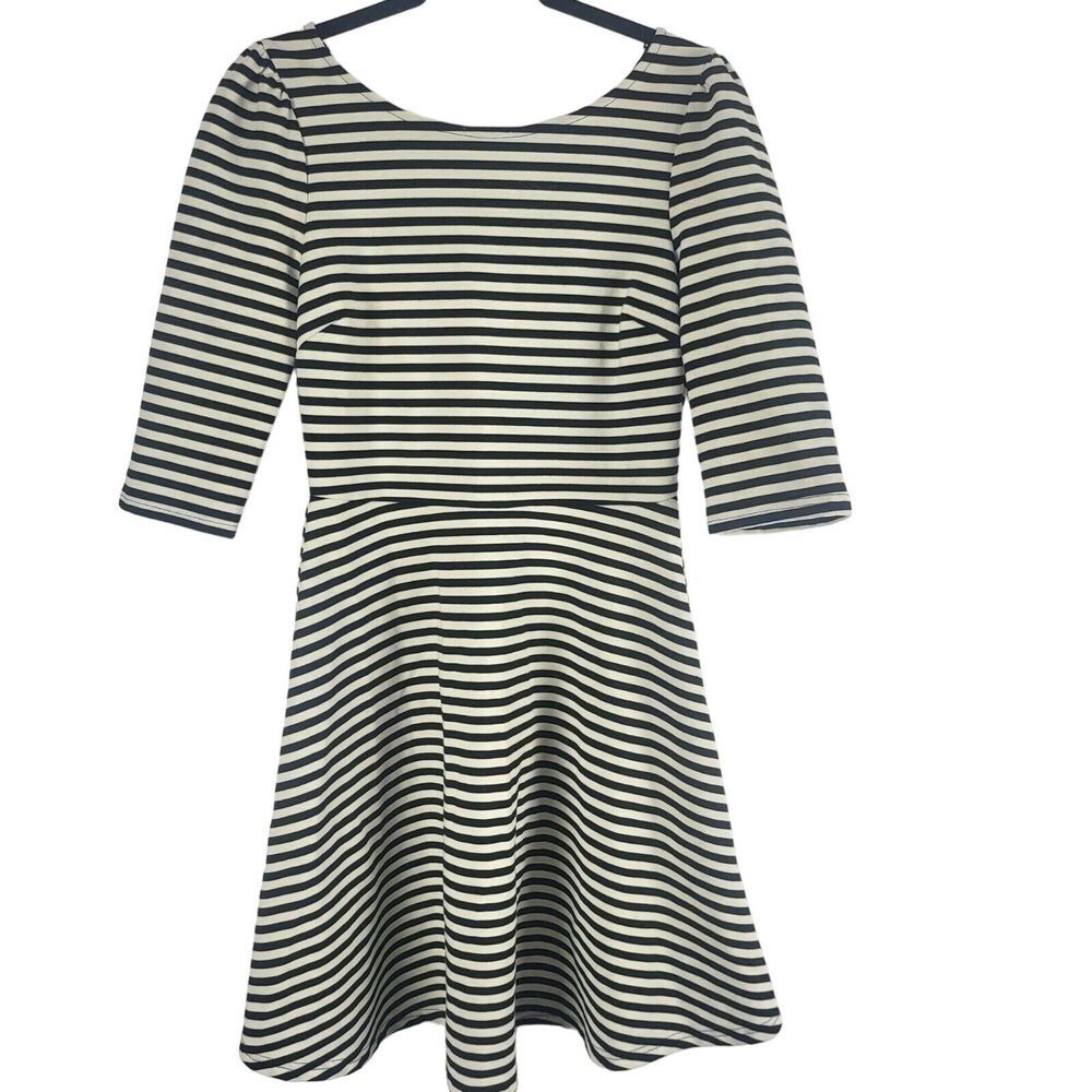Pixley Midiโ Dress L Womens Half Sleeve V Back Black White Striped Back Zip